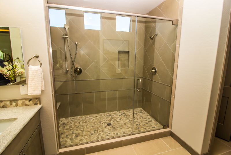Space-Saving Shower Features